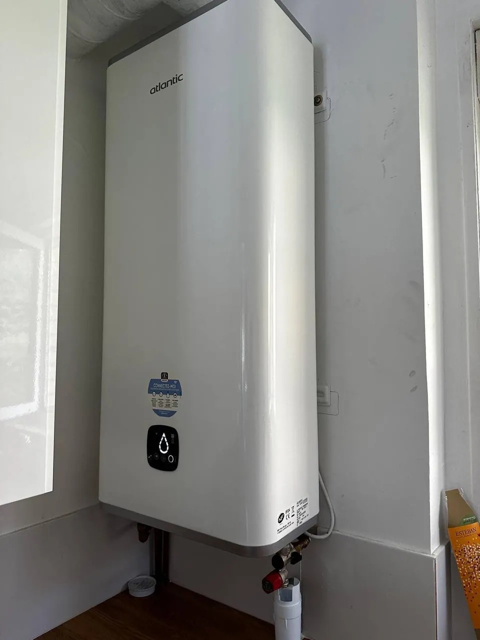 Chauffe-eau électrique connecté Atlantic installé et raccordé par Solstis Chauffage